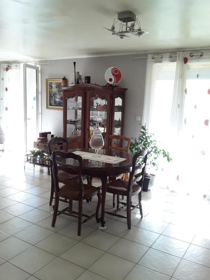 Chez Patricia Apartment Beauchalot ภายนอก รูปภาพ